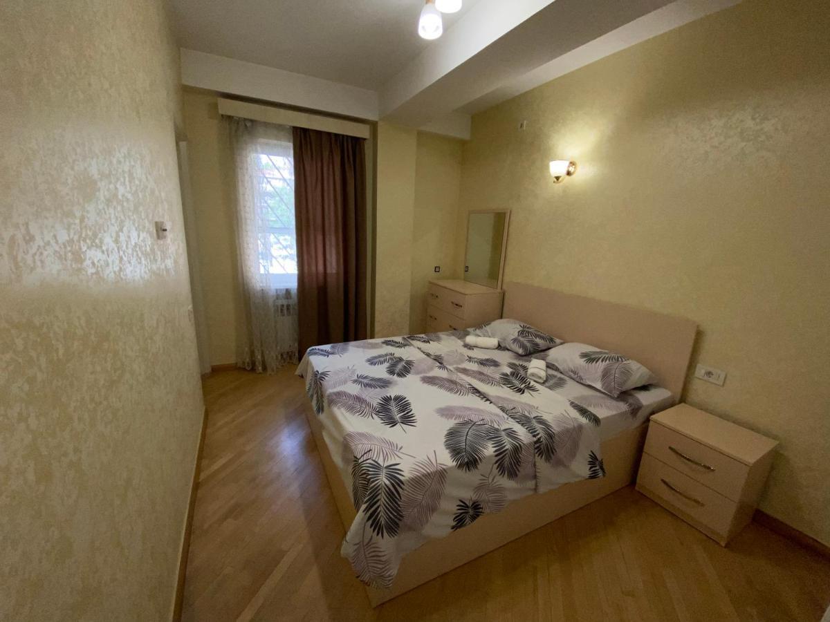 Comfortable Apartment In Center Yerevan Exterior photo