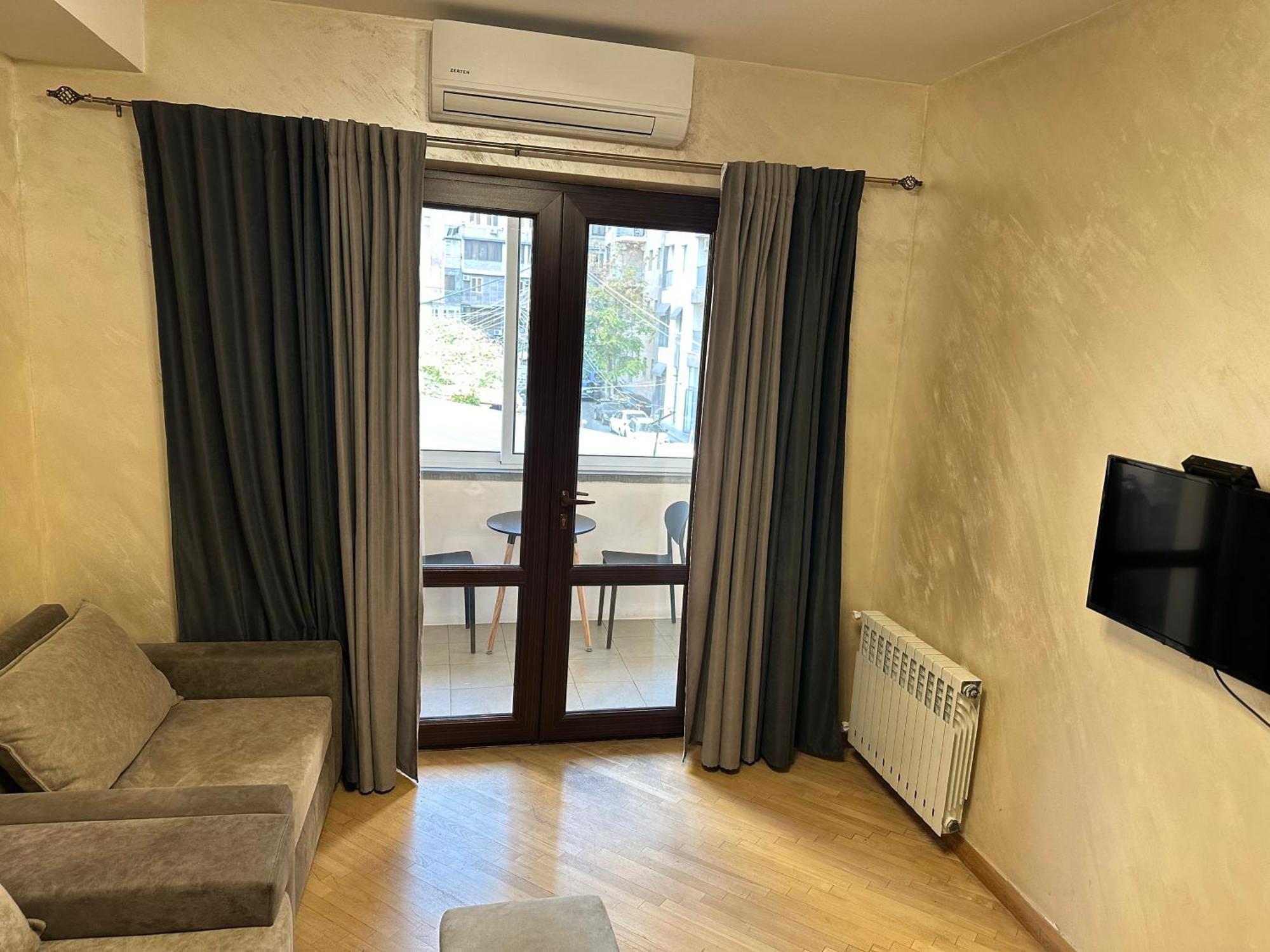 Comfortable Apartment In Center Yerevan Exterior photo